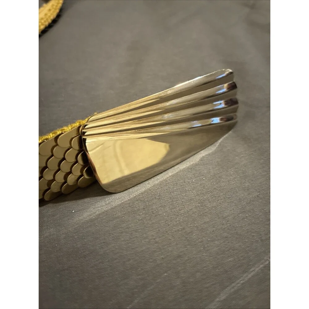 Vintage Brass Stretch Belt Golden Fin Shell Buckle Mermaid Scales 70s Retro